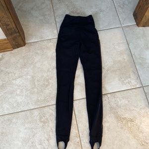 Lululemon black leggings mesh side